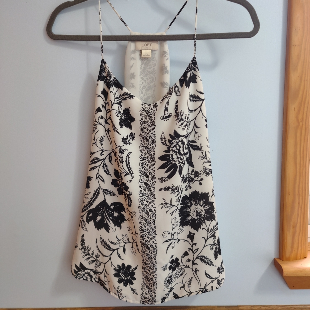 Loft Ann Taylor Black and white floral tanktop